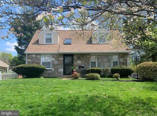 102 Mill Rd, Oreland, PA 19075