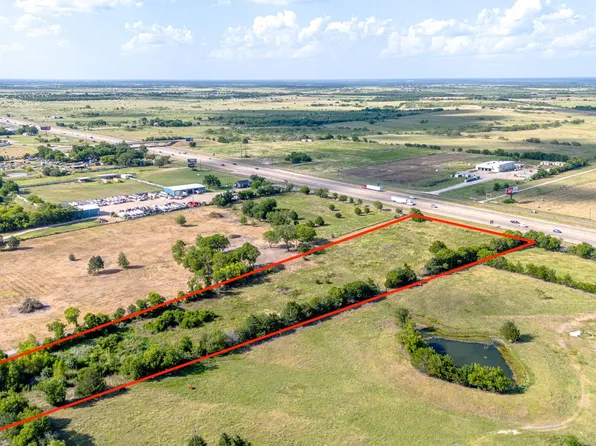 1040 NW McKinney St, Rice, TX 75155