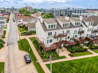6903 Father Caruso Dr Unit 10, Cleveland, OH 44102