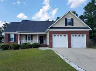 467 Wood Valley Ln, Raeford, NC 28376