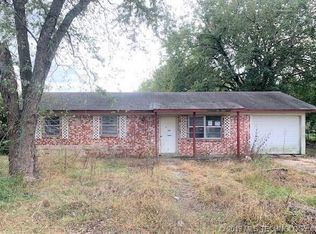 645 Green Country Dr, Tahlequah, OK 74464