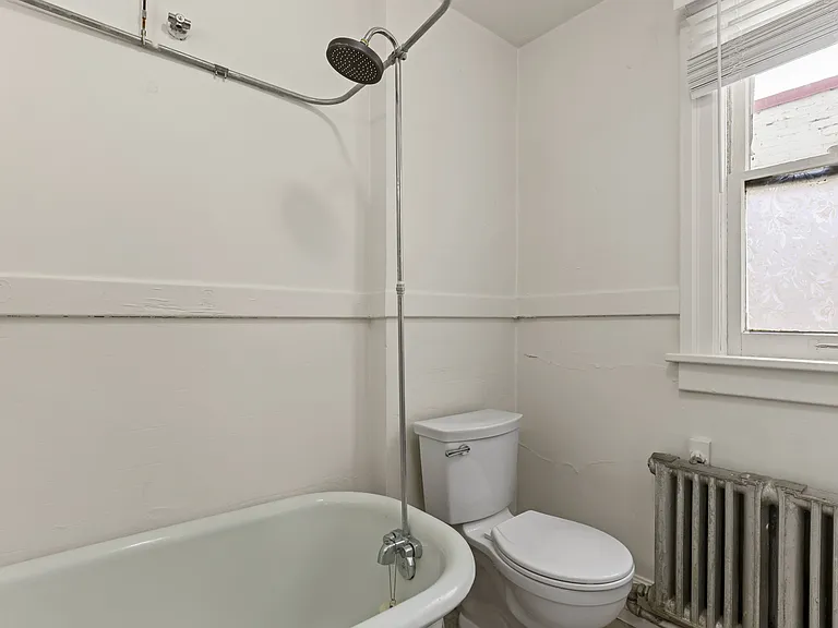 1110 Saint Paul St — Photo 13