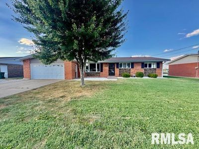 655 N 11th St, Breese, IL, 62230