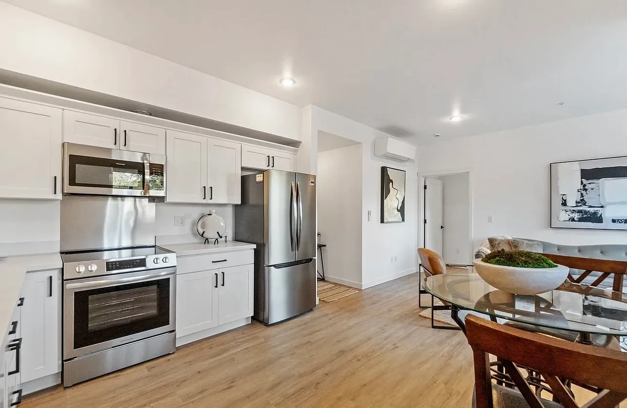 6610 88th St SW — Photo 3