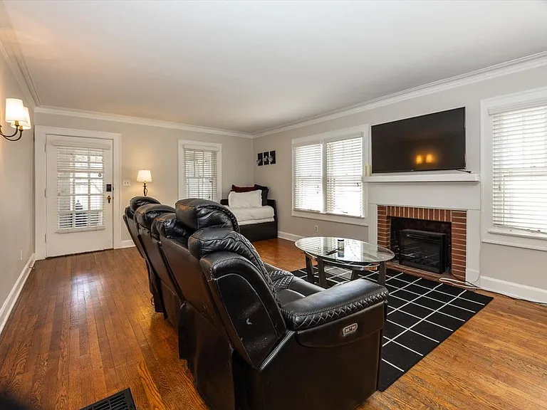6140 Winthrop Ave — Photo 7