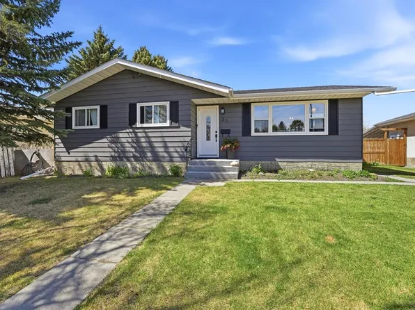 26 N Odstone Grn, Red Deer, AB T4N 5H9