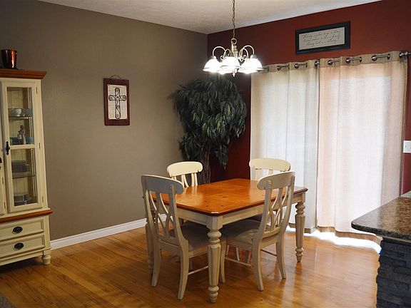 4th image of 203 E 53rd Street Pl