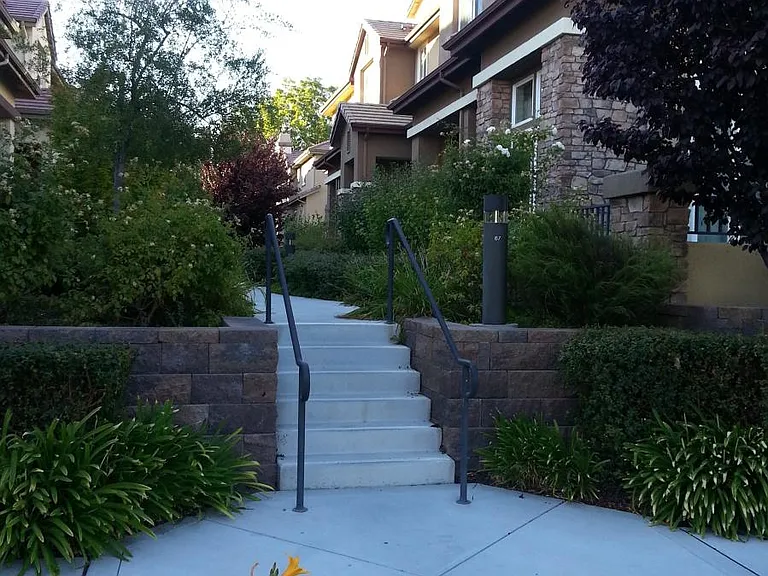 1213 Avenida Benito — Photo 2