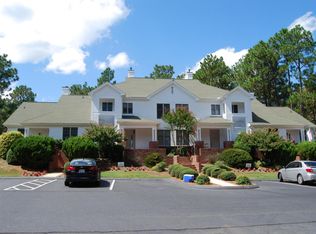 28 Knoll Rd, Southern Pines, NC 28387