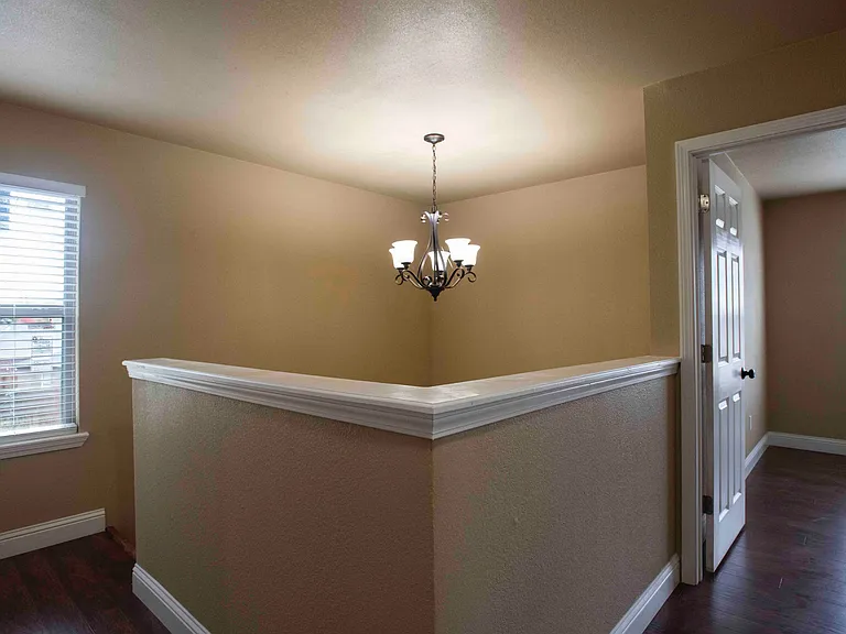1562 N Dawn Dr — Photo 11