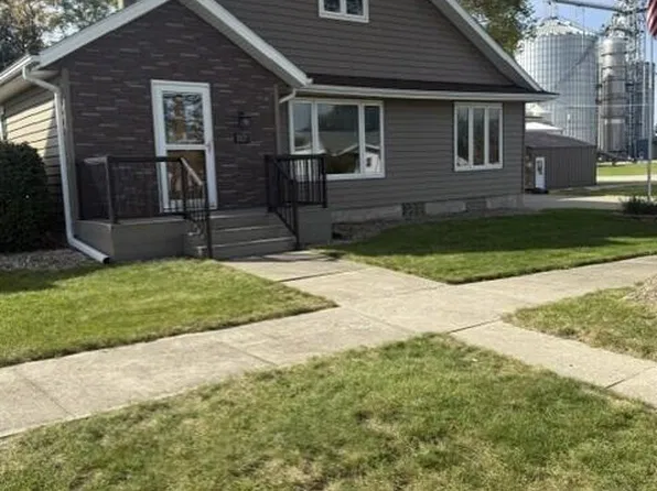 117/123 N Illinois, Hubbard, IA 50122
