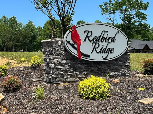 6 Redbud St, Johnson City, TN 37604