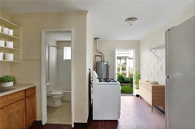 617 Cook St #O — Photo 3