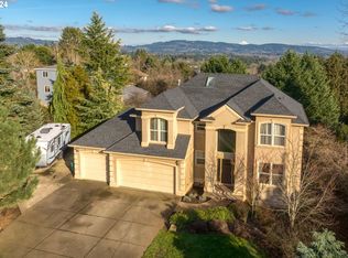 1010 SW 7th St, Dundee, OR 97115