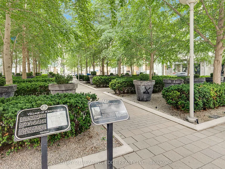 11 Yorkville Ave #3906 — Photo 37
