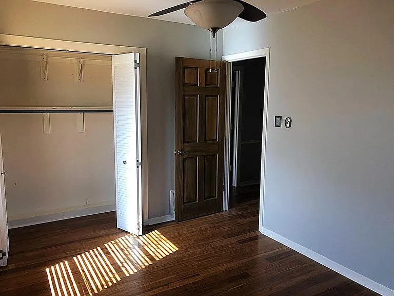 6907 Isabelle Dr — Photo 7