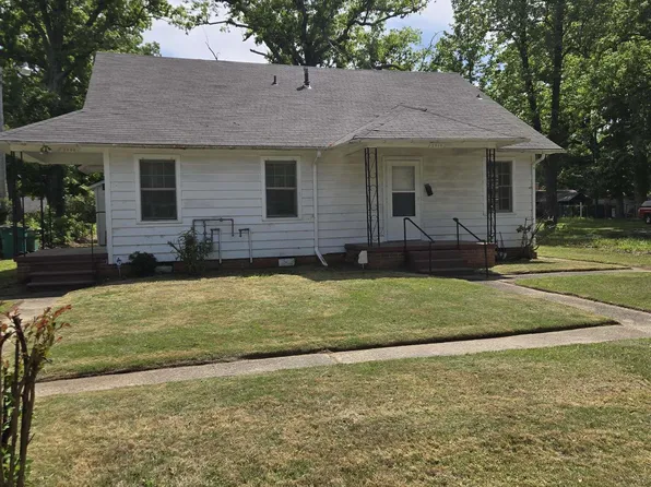 2008 W 30th Ave, Pine Bluff, AR 71603