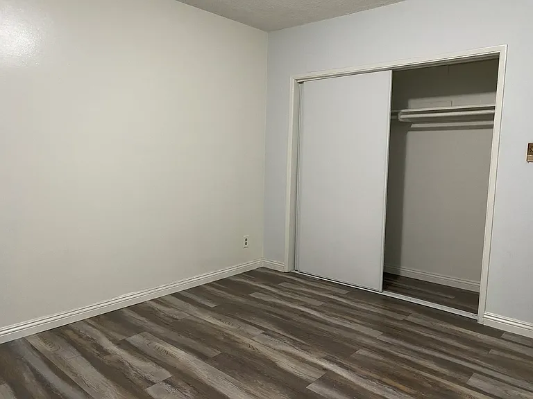 6520 Shirley Ave — Photo 4