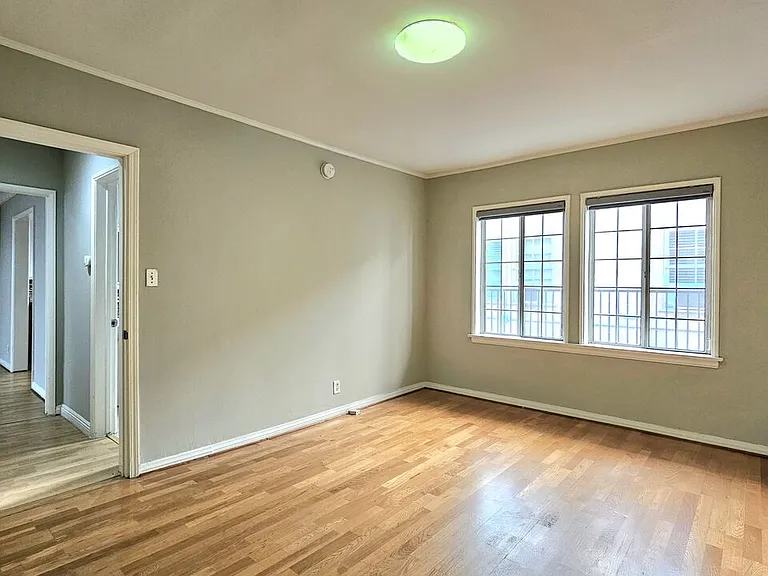 1022 S Norton Ave #B — Photo 27