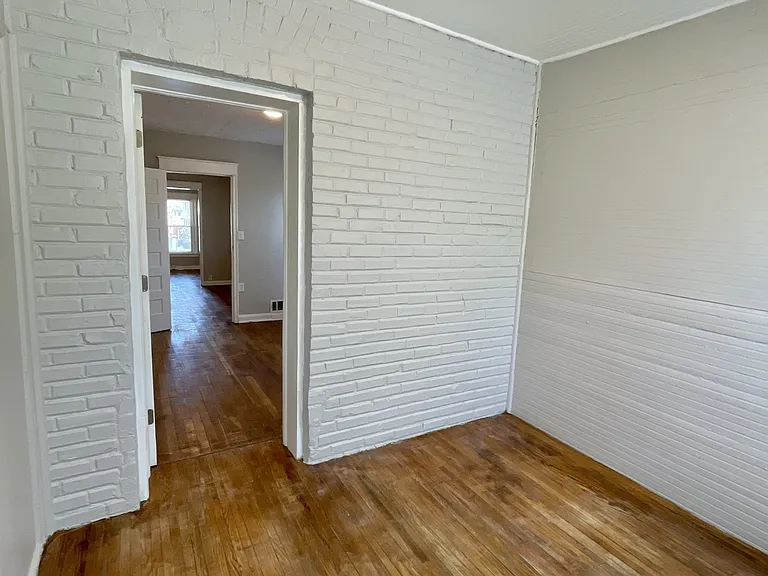 3921 Norledge Ave #1E — Photo 9
