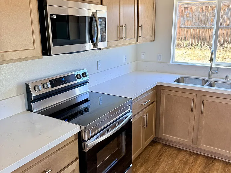 11705 Sebastian Rd — Photo 13