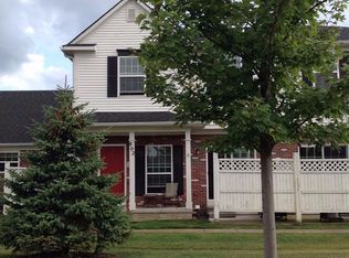 802 Riversedge Dr #31, Saline, MI 48176