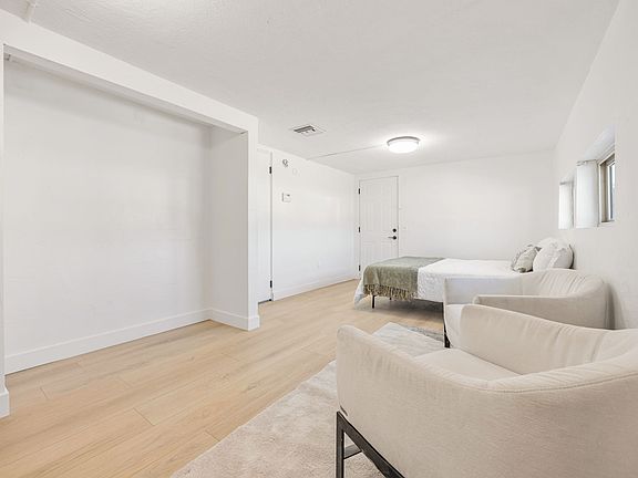 5th image of 77125 Indiana Ave #B