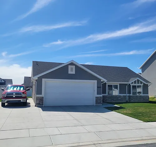 3069 S 2125 W Photo 1