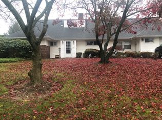 14 Peachtree Ln, Roslyn, NY 11576