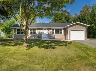 111 Wildflower Dr, Rochester, NY 14623