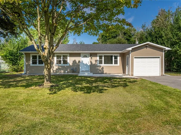111 Wildflower Dr, Rochester, NY 14623