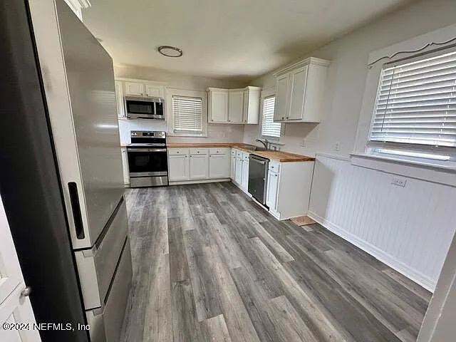 2 bed, 1.0 bath, 1083 sqft, $1,795 — Photo 4