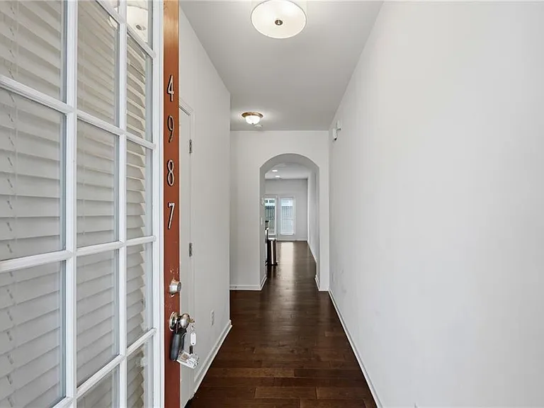 4987 Longview Walk — Photo 3