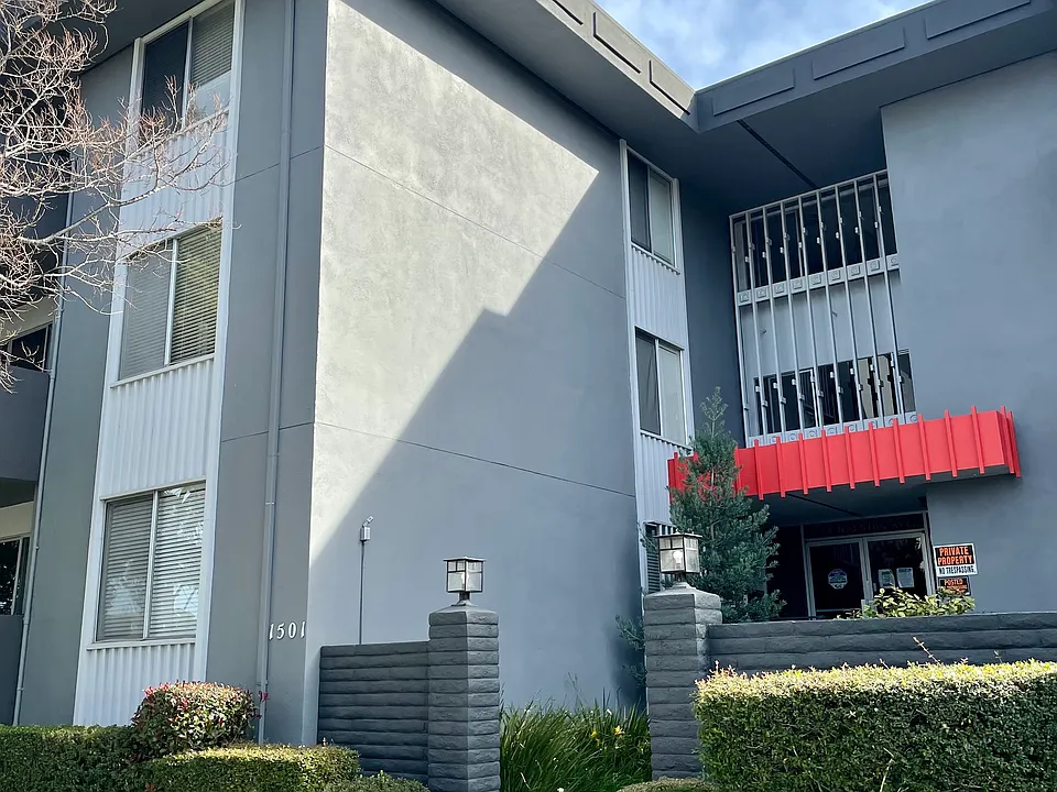 1501 Ralston Apartments