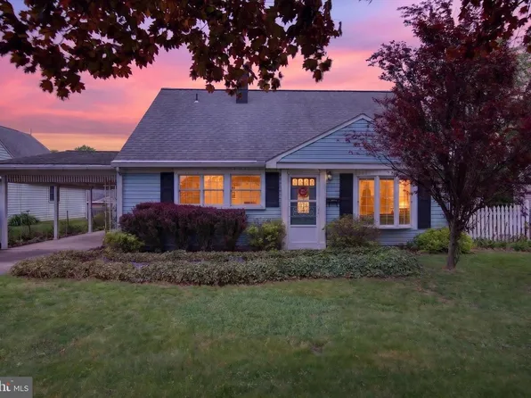 1036 Spruce St, Middletown, PA 17057