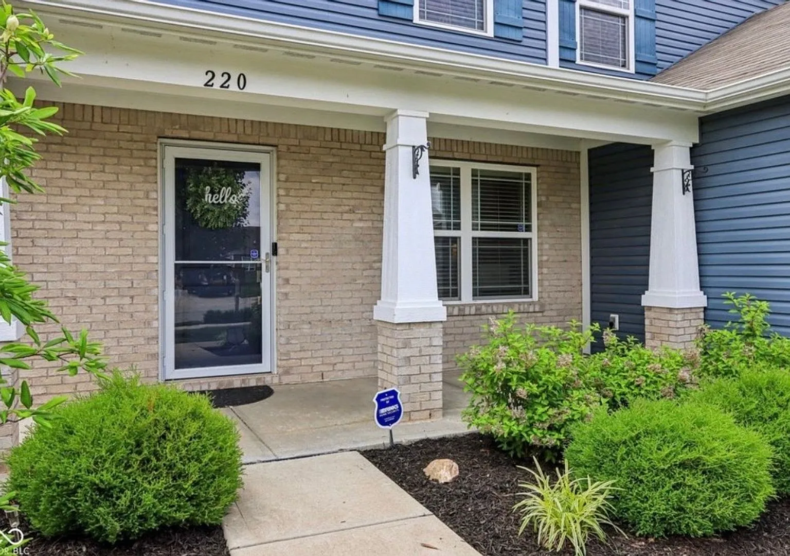 Spacious 4BR House in Greenfield — Photo 2