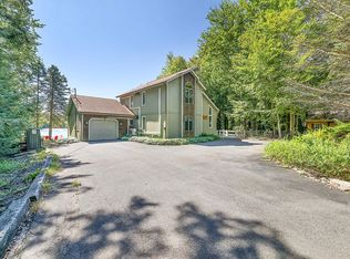 200 King Arthur Rd, Pocono Lake, PA 18347