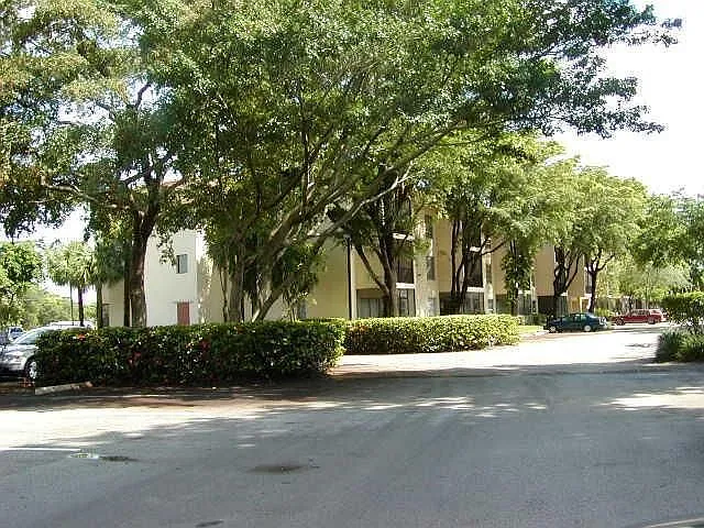 480 NW 20th St #1110 — Photo 17