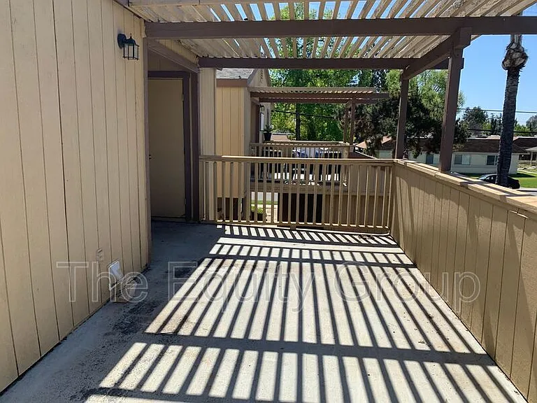 4008 W Meadow Ave — Photo 11