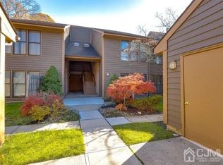 115 Heather Ct, Edison, NJ 08820