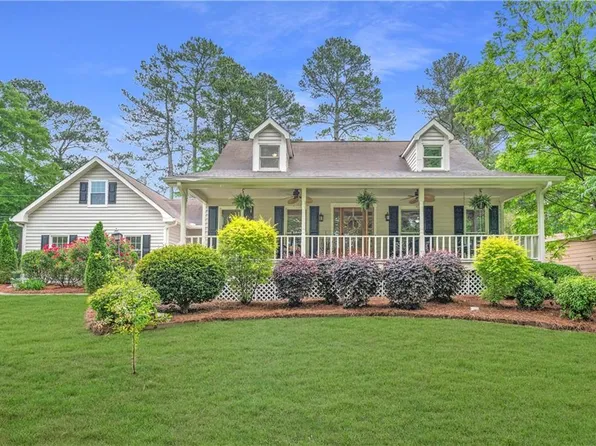 1870 Shoreline Trce, Grayson, GA 30017