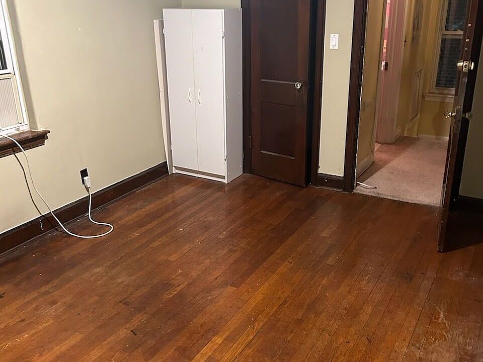 1st 2nd flr bdrm2