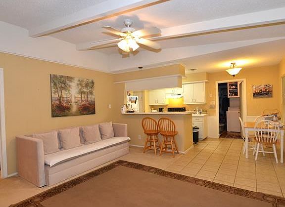 3rd image of 8107 Parkdale Dr