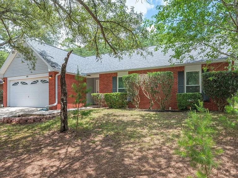 804 Sparkleberry Cv — Photo 2