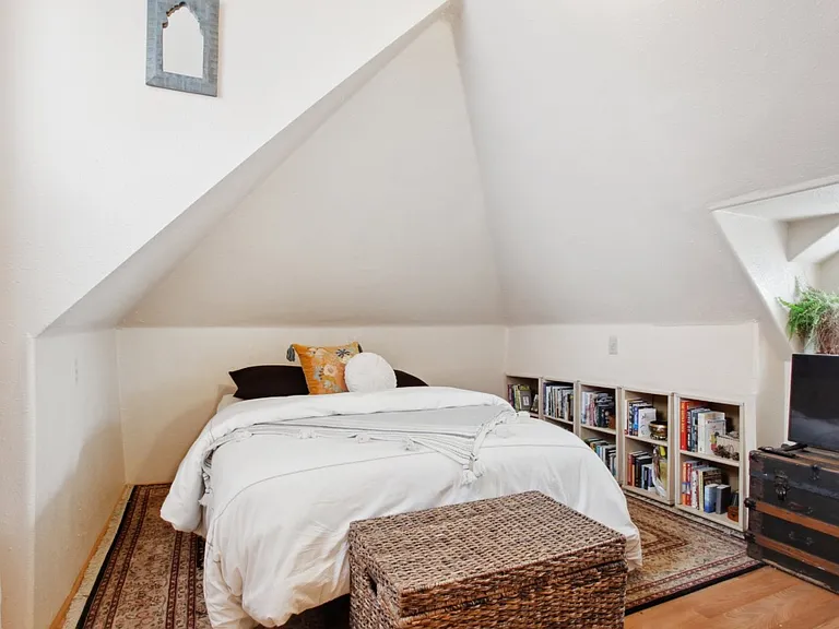 3435 N Franklin St — Photo 11