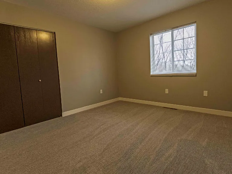 617 N Lewis Ave — Photo 11