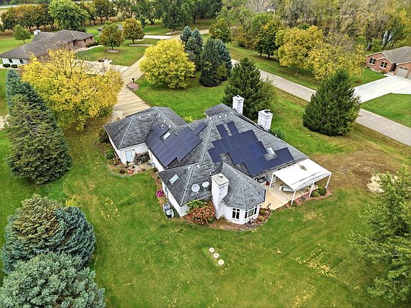 2nd image of 365 E Pine Meadow Ct