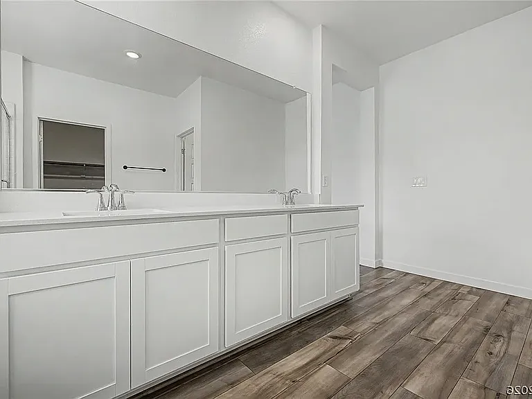 481 Daphne Ter — Photo 31