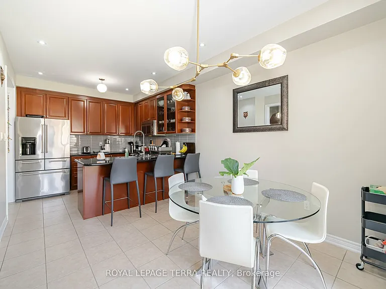 30 Eatonville St #UPPER — Photo 19