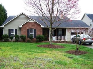 145 Spring Park Ct, Clemmons, NC 27012